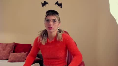 Snapshot of angebrooks chatting on October 22, 12:18 pm AngeBrooks online show from October 22, 12:18 pm