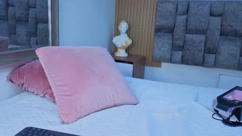 angel__kiss online show from December 19, 4:02 pm