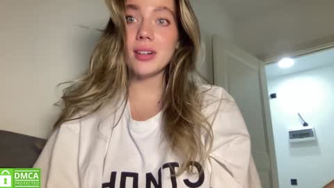 Snapshot of angel_from_sky chatting on January 30, 3:51 pm Greetings  Jess online show from January 30, 3:51 pm