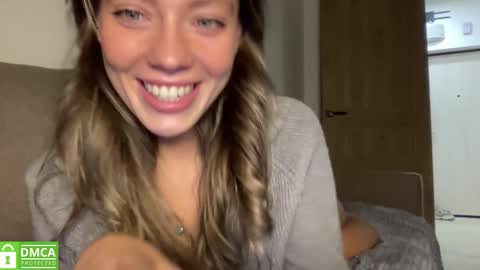 Snapshot of angel_from_sky chatting on September 18, 11:47 am Greetings  Jess online show from September 18, 11:47 am