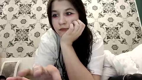 Angel online show from November 11, 4:42 pm