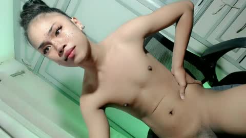 angel_grace18 online show from June 15, 8:50 am