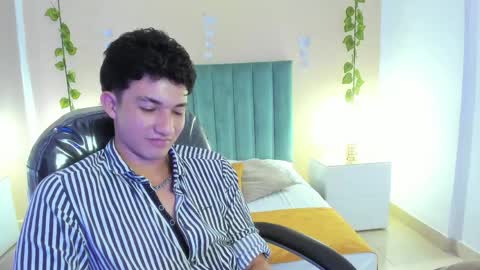 angel_of_sinn online show from April 10, 6:30 am