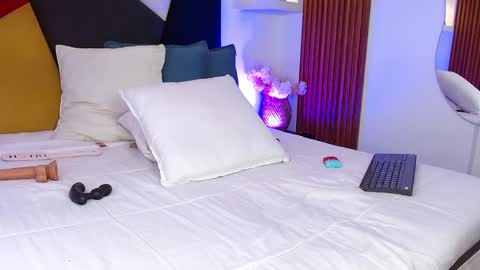 Angel online show from April 7, 4:25 am