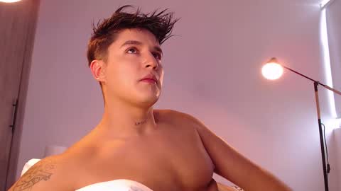 Angel online show from November 26, 7:21 pm