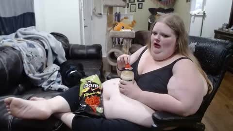 Angelduster521 online show from April 12, 6:06 am