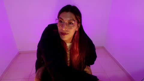 angele online show from April 7, 8:44 pm