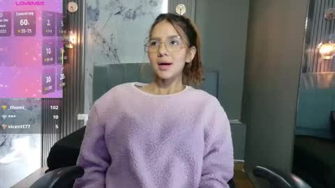 Snapshot of angeles_azul chatting on September 15, 4:52 pm angel online show from September 15, 4:52 pm