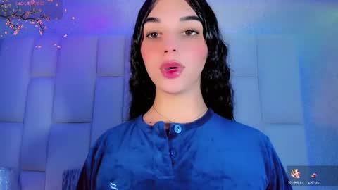 Snapshot of angeles_bust chatting on September 22, 8:57 pm angeles_bust online show from September 22, 8:57 pm