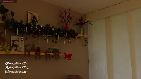 angelface25 online show from December 20, 9:50 pm