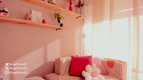 angelface25 online show from January 10, 9:20 pm