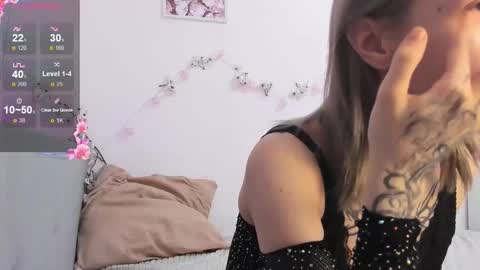 angeliccoldheart online show from February 3, 8:35 pm