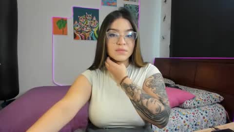 Snapshot of angelina_71 chatting on October 30, 3:45 pm Angelina online show from October 30, 3:45 pm