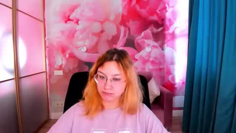 AngelinaLow online show from March 10, 12:42 pm