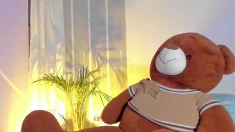 Angelique Murphy online show from November 8, 9:12 am