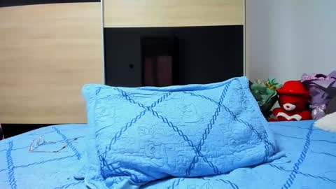 KrystyYo online show from March 21, 8:19 am