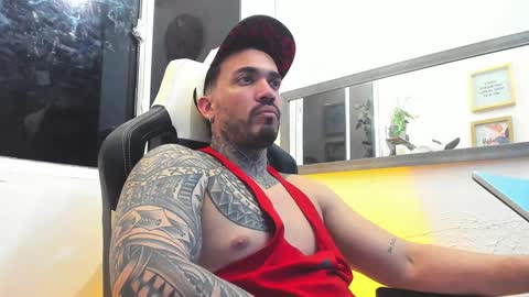 angellatino0 online show from February 6, 7:02 am