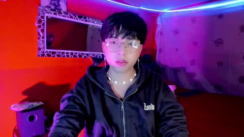 Snapshot of angellonfire chatting on October 9, 4:40 am Angel  online show from October 9, 4:40 am