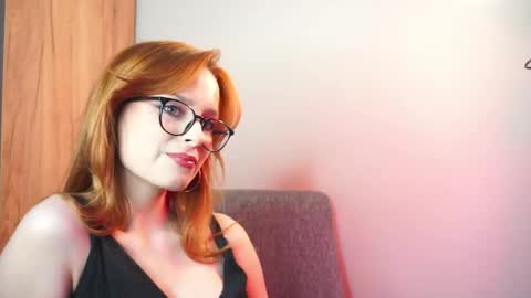 Maggie online show from May 15, 1:51 pm