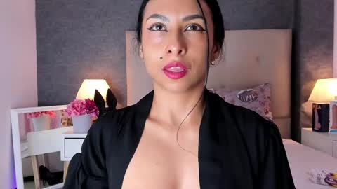 Angela online show from March 6, 1:24 pm