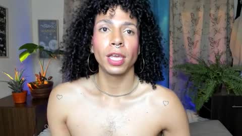 angelwhitte online show from February 3, 1:13 am