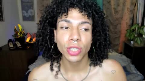 angelwhitte online show from March 1, 12:15 am