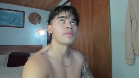 Snapshot of angelx_fox chatting on March 3, 6:46 pm Angel Fox online show from March 3, 6:46 pm