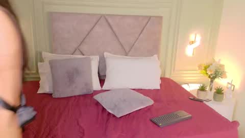 angely_perry online show from February 17, 10:42 pm