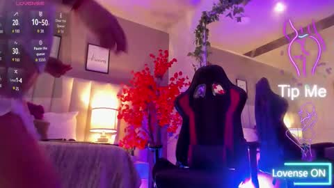 aniie rouse online show from March 23, 8:03 pm