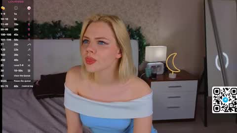 Alice online show from December 13, 7:53 pm