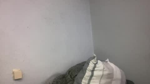 Snapshot of animeboygirls chatting on February 16, 10:54 pm Animeboygirls online show from February 16, 10:54 pm