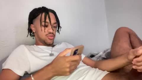 Snapshot of animeboygirls chatting on October 25, 5:02 pm Animeboygirls online show from October 25, 5:02 pm