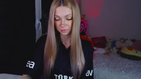 anita_moon_ online show from February 12, 8:23 pm