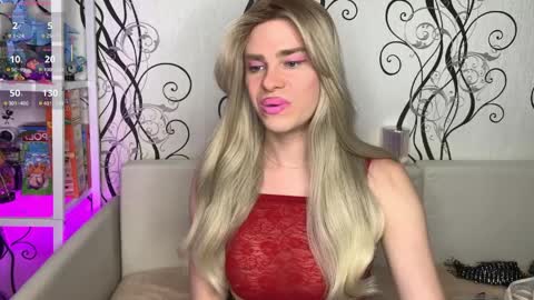 anjalin_sososok online show from April 11, 7:45 am