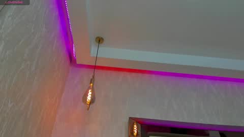 Anna online show from January 3, 2:40 pm