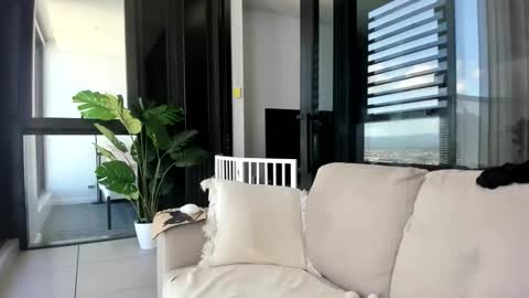 Anna online show from April 6, 3:48 am