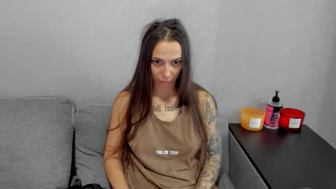 annabishop online show from September 19, 1:43 am