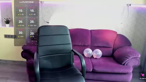 Anna online show from April 18, 6:48 am