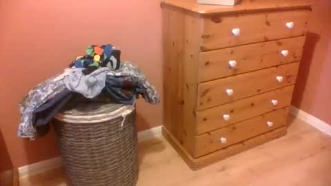 annecharlie online show from December 14, 8:20 am