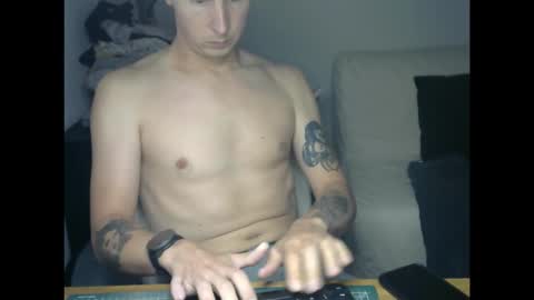 Snapshot of annecylake chatting on September 27, 11:41 am annecylake online show from September 27, 11:41 am