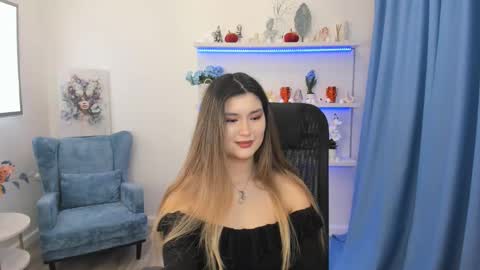 annetli online show from October 29, 4:03 am