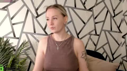 Joyce Howard online show from March 24, 2:50 am