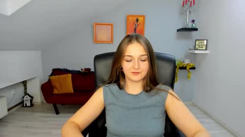 annewilsonn online show from January 5, 6:11 pm