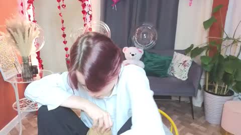 Anni online show from February 12, 9:13 am