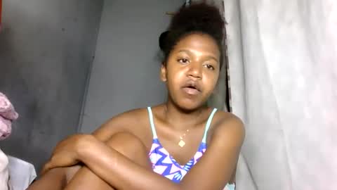 annick98 online show from March 1, 6:01 pm