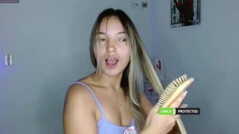 Snapshot of annie_che77y chatting on February 26, 9:22 am annie cherry independent model online show from February 26, 9:22 am