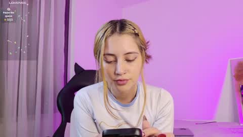 Annie online show from June 12, 4:00 am