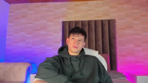 Annie  Alex online show from January 7, 1:03 pm