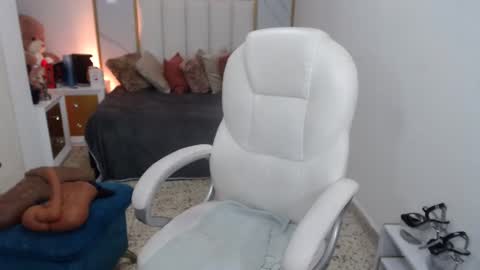 anna online show from February 25, 11:26 pm