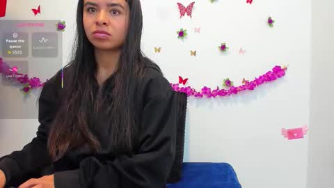 annie online show from December 22, 7:59 am